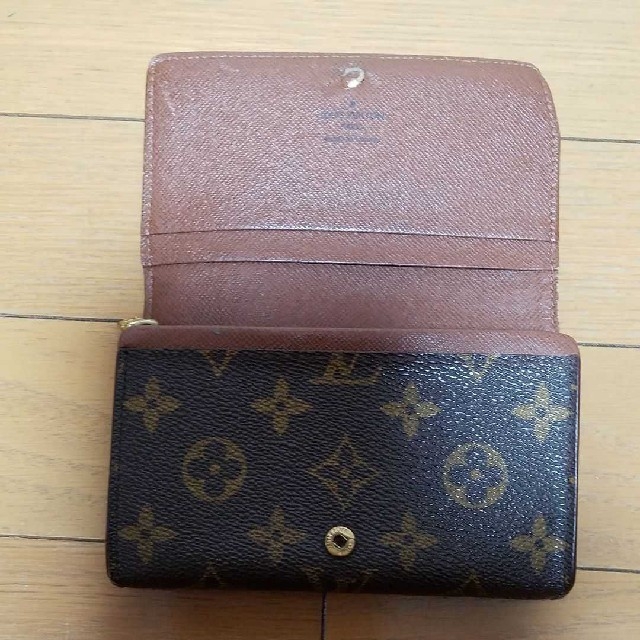 LOUIS VUITTON(ルイヴィトン)の値下げ交渉賜ります　ルイヴィトン財布　 レディースのファッション小物(財布)の商品写真