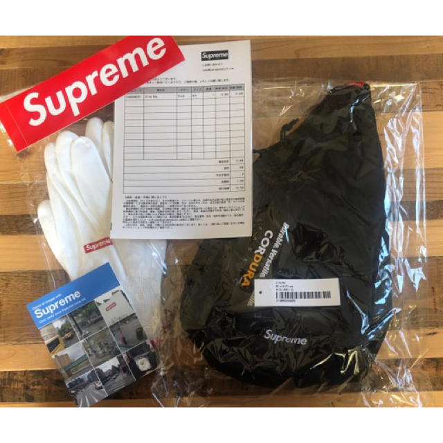 supreme 20FW Sling Bag 2