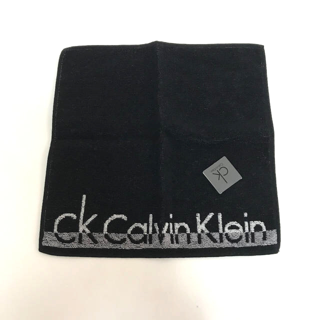 Calvin Klein(カルバンクライン)のカルバンクライン ハンカチとタオルハンカチ2枚セット ブラック系 メンズのファッション小物(ハンカチ/ポケットチーフ)の商品写真