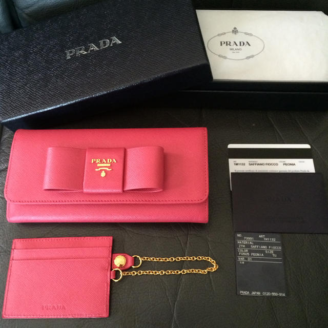 PRADA(プラダ)の新品 プラダ 財布 サフィアーノ バッグ レディースのファッション小物(財布)の商品写真