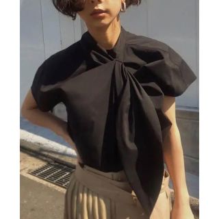 アメリヴィンテージ(Ameri VINTAGE)のTUCK BOETIE BLOUSE アメリヴィンテージ(シャツ/ブラウス(半袖/袖なし))