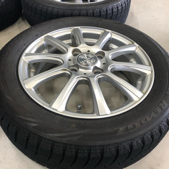 BRIDGESTONE(ブリヂストン)の送料込み！軽自動車用中古スタッドレス155/65R14 自動車/バイクの自動車(タイヤ・ホイールセット)の商品写真