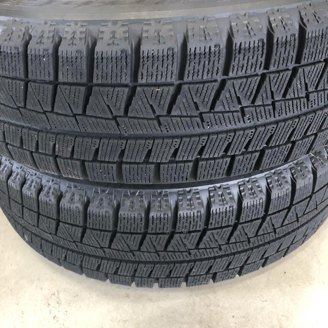 BRIDGESTONE(ブリヂストン)の送料込み！軽自動車用中古スタッドレス155/65R14 自動車/バイクの自動車(タイヤ・ホイールセット)の商品写真