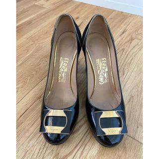 サルヴァトーレフェラガモ(Salvatore Ferragamo)のフェラガモ   パンプス　23.5㎝(ハイヒール/パンプス)