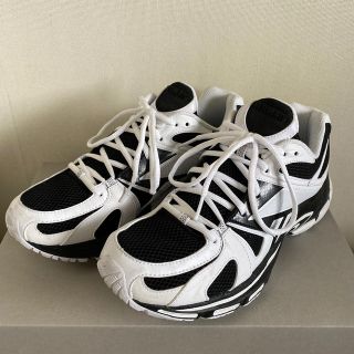 VETEMENTS × Reebok スニーカー(スニーカー)