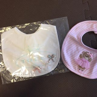 トッカ(TOCCA)のトッカ ♡ ベビー  スタイ 新品未使用(ベビースタイ/よだれかけ)