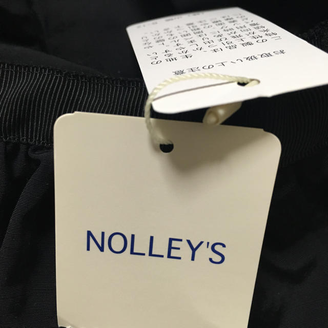 NOLLEY'S(ノーリーズ)のブラックバルーンスカート【ノーリーズ】 レディースのスカート(ひざ丈スカート)の商品写真