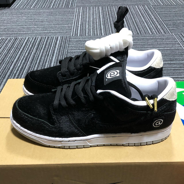 NIKE SB DUNK LOW MEDICOMTOY ベアブリック NIKE SB DUNK LOW MEDICOMTOY ベアブリック
