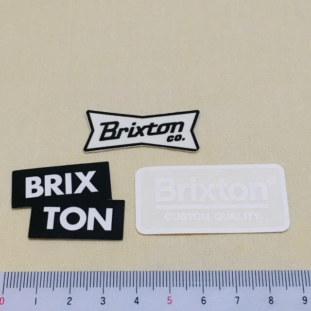 Ron Herman(ロンハーマン)のBRIXTON ブリクストン  ステッカー　3枚セット　新品　送料込み スポーツ/アウトドアのスポーツ/アウトドア その他(スケートボード)の商品写真