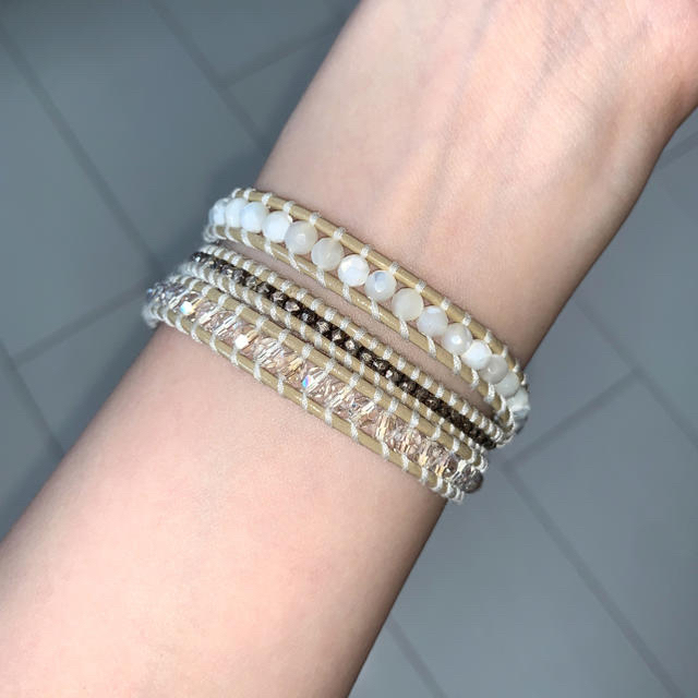 〈未使用・正規品〉CHAN LUU 3連ラップブレスレット ホワイト ベージュ 〈未使用・正規品〉CHAN LUU 3連ラップブレスレット ホワイト ベージュ