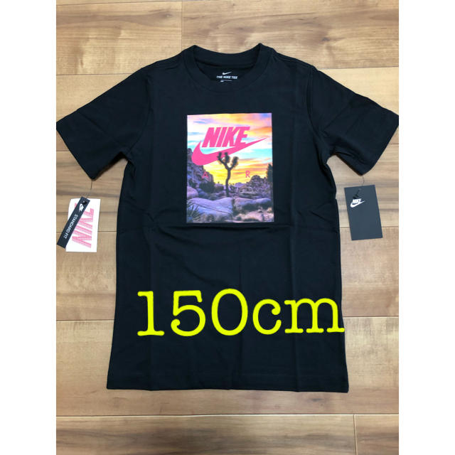 NIKE(ナイキ)の新品 ナイキ ジュニア tシャツ 150cm キッズ/ベビー/マタニティのキッズ服男の子用(90cm~)(Tシャツ/カットソー)の商品写真