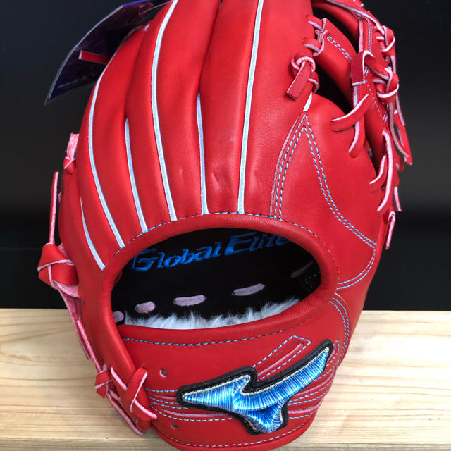 MIZUNO(ミズノ)の超限定品！ミズノ グローバルエリート 軟式用グローブ 内野手用 スポーツ/アウトドアの野球(グローブ)の商品写真