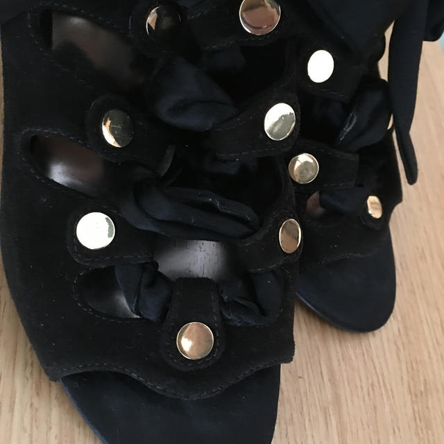 GUESS(ゲス)のＧＵＥＳＳ　フォーマル　正規品　24cm ブラック　ウエッジソール　ヒール レディースの靴/シューズ(ハイヒール/パンプス)の商品写真