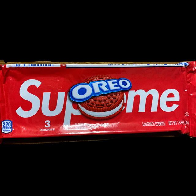 Supreme(シュプリーム)の【日本未発売】OREO × Supreme バラ売り 食品/飲料/酒の食品(菓子/デザート)の商品写真