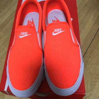 ナイキ(NIKE)のNIKEレアカラー💗 TOKI24.5(スニーカー)