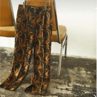 トゥデイフル(TODAYFUL)のTODAYFUL  jacquard Slit Trousers 36(カジュアルパンツ)