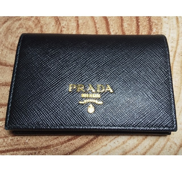 PRADA(プラダ)の中古  PRADA  カードケース  NERO  美品 レディースのファッション小物(名刺入れ/定期入れ)の商品写真