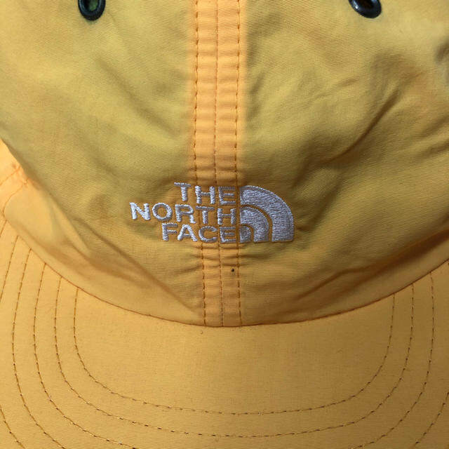 THE NORTH FACE(ザノースフェイス)のTHE NORTH FACE THROW BACK TECH HAT イエロー メンズの帽子(キャップ)の商品写真