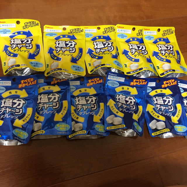 塩分チャージタブレット10袋 食品/飲料/酒の食品(菓子/デザート)の商品写真