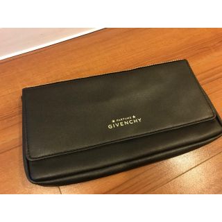 ジバンシィ(GIVENCHY)のジバンシィーノベルティ　クラッチバック(クラッチバッグ)