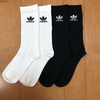 アディダス(adidas)のアディダスオリジナルス2Ｐソックス25〜27cmメンズ、レディース(ソックス)