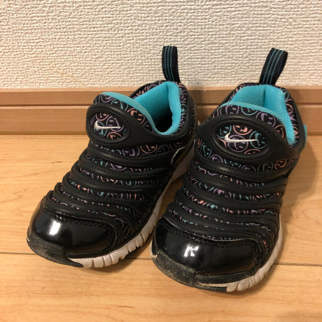 NIKE(ナイキ)の着用感あり　NIKE ダイナモ　17cm  キッズ/ベビー/マタニティのキッズ靴/シューズ(15cm~)(スニーカー)の商品写真