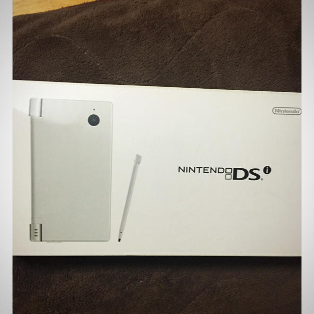 任天堂DSi エンタメ/ホビーのゲームソフト/ゲーム機本体(携帯用ゲーム機本体)の商品写真