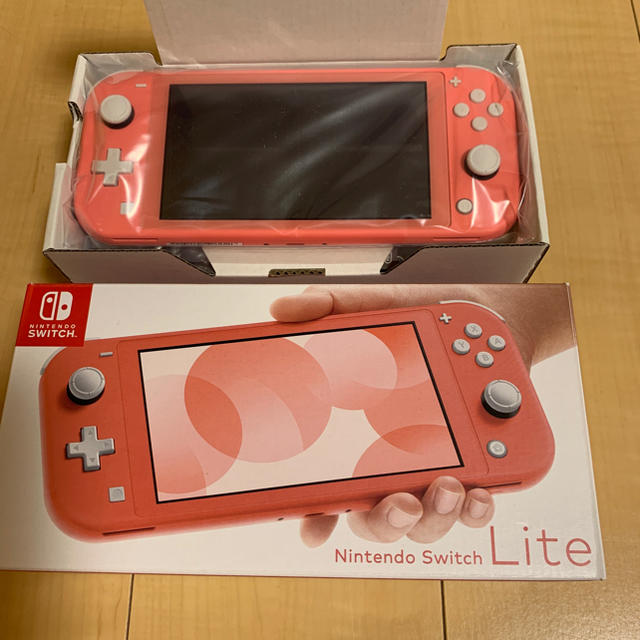 一番の贈り物 Nintendo Switch - 【ゴジラーさん専用】Nintendo switch Lite コーラル　本体 携帯用ゲーム機本体