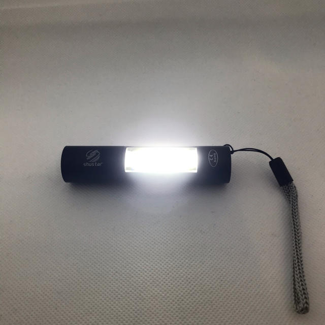 USB 充電式 LED ミニライト 懐中電灯 with COB スポーツ/アウトドアのアウトドア(ライト/ランタン)の商品写真