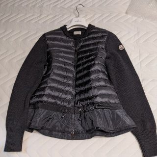 モンクレール(MONCLER)の美品　モンクレール　ペプラム　ダウン　ニット　カーディガン(その他)