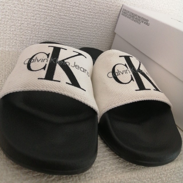 Calvin Klein(カルバンクライン)の新品 カルバンクライン CALVIN KLEIN サンダル レディースの靴/シューズ(サンダル)の商品写真