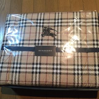 バーバリー(BURBERRY)の未使用❣️バーバリー 羽毛布団 150×200 西川産業(布団)