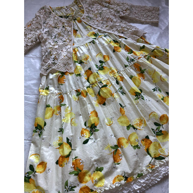 ピンクハウス♡【未着用】爽やかレモン🍋プリントの楽ちんミディ ピンクハウス♡【未着用】爽やかレモン🍋プリントの楽ちんミディ