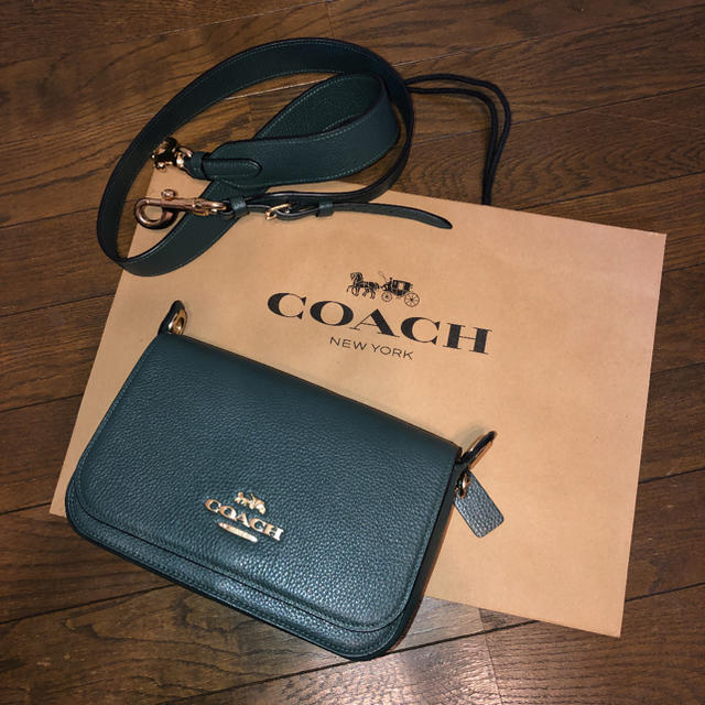 〈coach〉ショルダーバッグコーチ