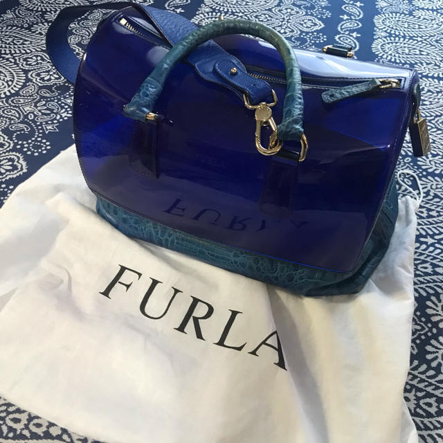 Furla(フルラ)のフルラ　キャンディバッグ　ベルト付き　袋付き　最終お値下げ　購入なければ消します レディースのバッグ(ボストンバッグ)の商品写真