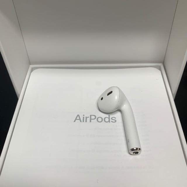 エアーポッズ第一世代　 AirPods第1世代右耳のみ　Appleエアポッズ