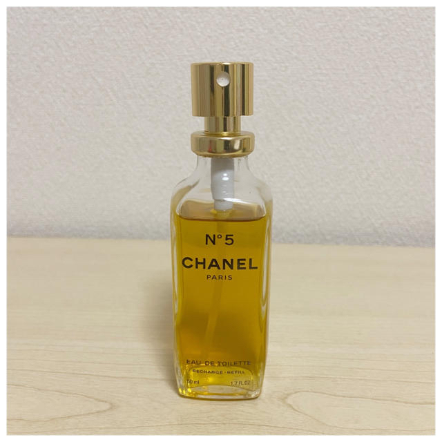 CHANEL(シャネル)のシャネル　No5 50ml ブラック　リフィル交換可能 コスメ/美容の香水(香水(女性用))の商品写真