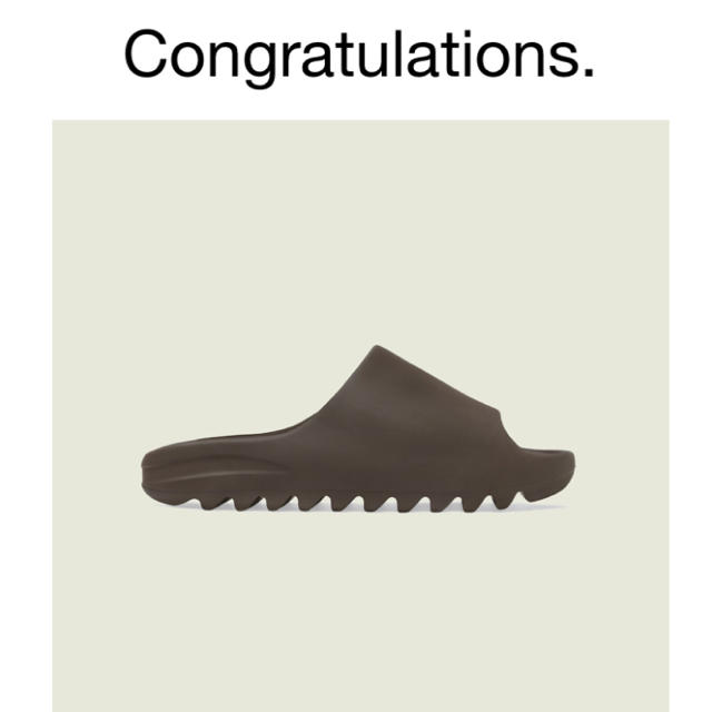 adidas(アディダス)のyeezy slide soot メンズの靴/シューズ(サンダル)の商品写真