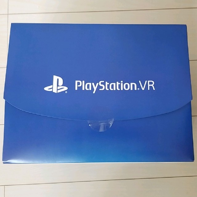 PlayStation VR(プレイステーションヴィーアール)のPlayStation VR “PlayStation Camera” 同梱版  エンタメ/ホビーのゲームソフト/ゲーム機本体(家庭用ゲーム機本体)の商品写真