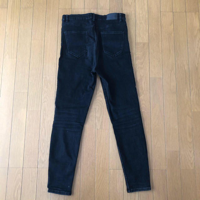 ZARA(ザラ)の【ありす様専用】ZARA ハイウエストストレッチスキニーデニム　黒　44 レディースのパンツ(スキニーパンツ)の商品写真