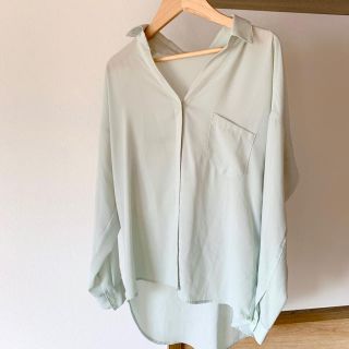 ビームス(BEAMS)のグリーン　シャツ　ブラウス　パステルグリーンシャツ　ピスタチオ　シャツ(シャツ/ブラウス(長袖/七分))