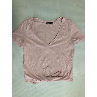 ザラ(ZARA)の【薄ピンクで可愛い】カットソー(カットソー(半袖/袖なし))