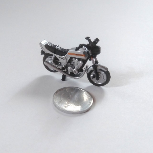 ホンダ(ホンダ)のバイク ミニ模型 HONDA CB750F エンタメ/ホビーのおもちゃ/ぬいぐるみ(ミニカー)の商品写真