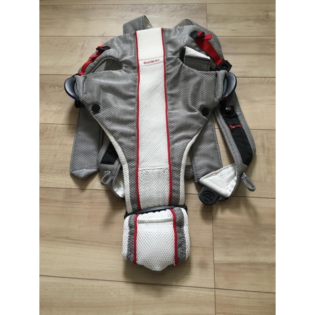 BABYBJORN(ベビービョルン)のまめ様専用　ベビービョルン 抱っこ紐  キッズ/ベビー/マタニティの外出/移動用品(抱っこひも/おんぶひも)の商品写真