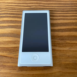 アップル(Apple)のipod nano 第7世代 16G シルバー(ポータブルプレーヤー)