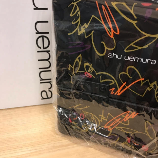 shu uemura(シュウウエムラ)のシュウウエムラ ピカシュウ プレミアムメイクボックス メイクアップボックス コスメ/美容のキット/セット(コフレ/メイクアップセット)の商品写真