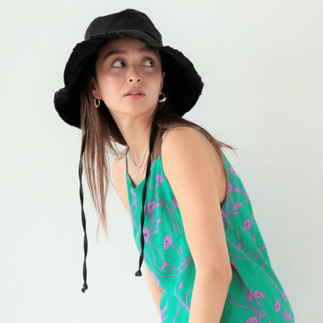 searoomlynn LONG STRAP BUCKET HAT【BLACK】