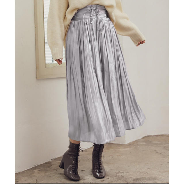 mysty woman(ミスティウーマン)のサテンスカート レディースのスカート(ロングスカート)の商品写真