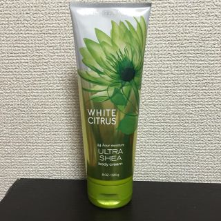 バスアンドボディーワークス(Bath & Body Works)のホワイトシトラス★ボディクリーム(ボディクリーム)