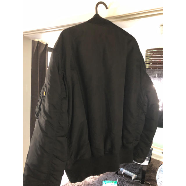 ALPHA INDUSTRIES(アルファインダストリーズ)のalphaアルファ　MA-1 正規品　ブラック メンズのジャケット/アウター(ミリタリージャケット)の商品写真